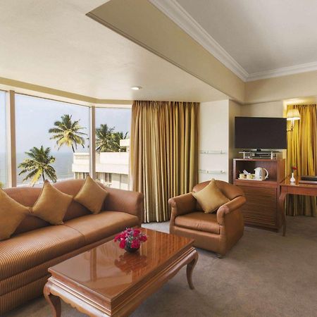 Hotel Ramada Plaza By Wyndham Palm Grove Bombay Esterno foto