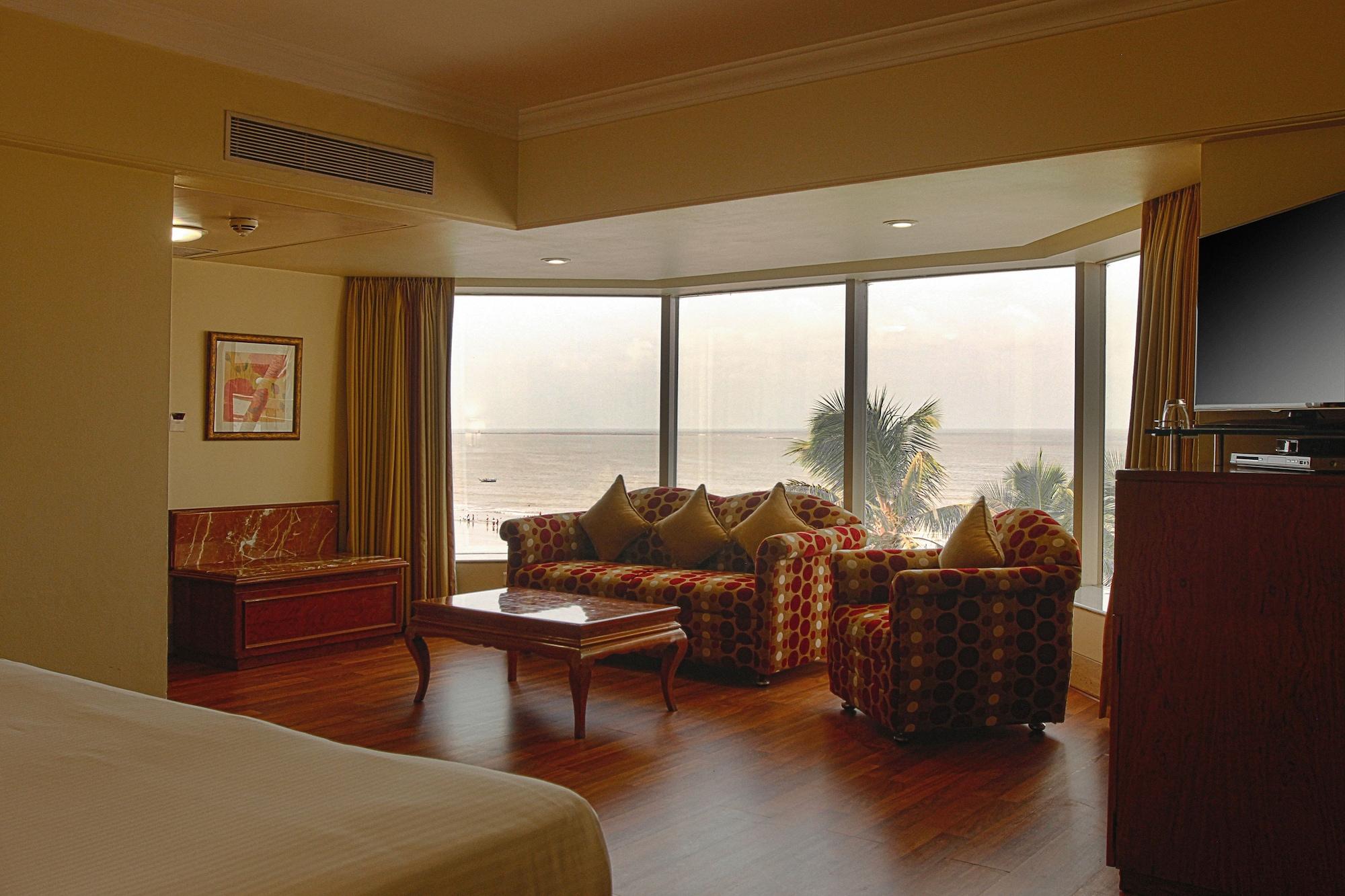 Hotel Ramada Plaza By Wyndham Palm Grove Bombay Esterno foto Suite at the Grand Hotel