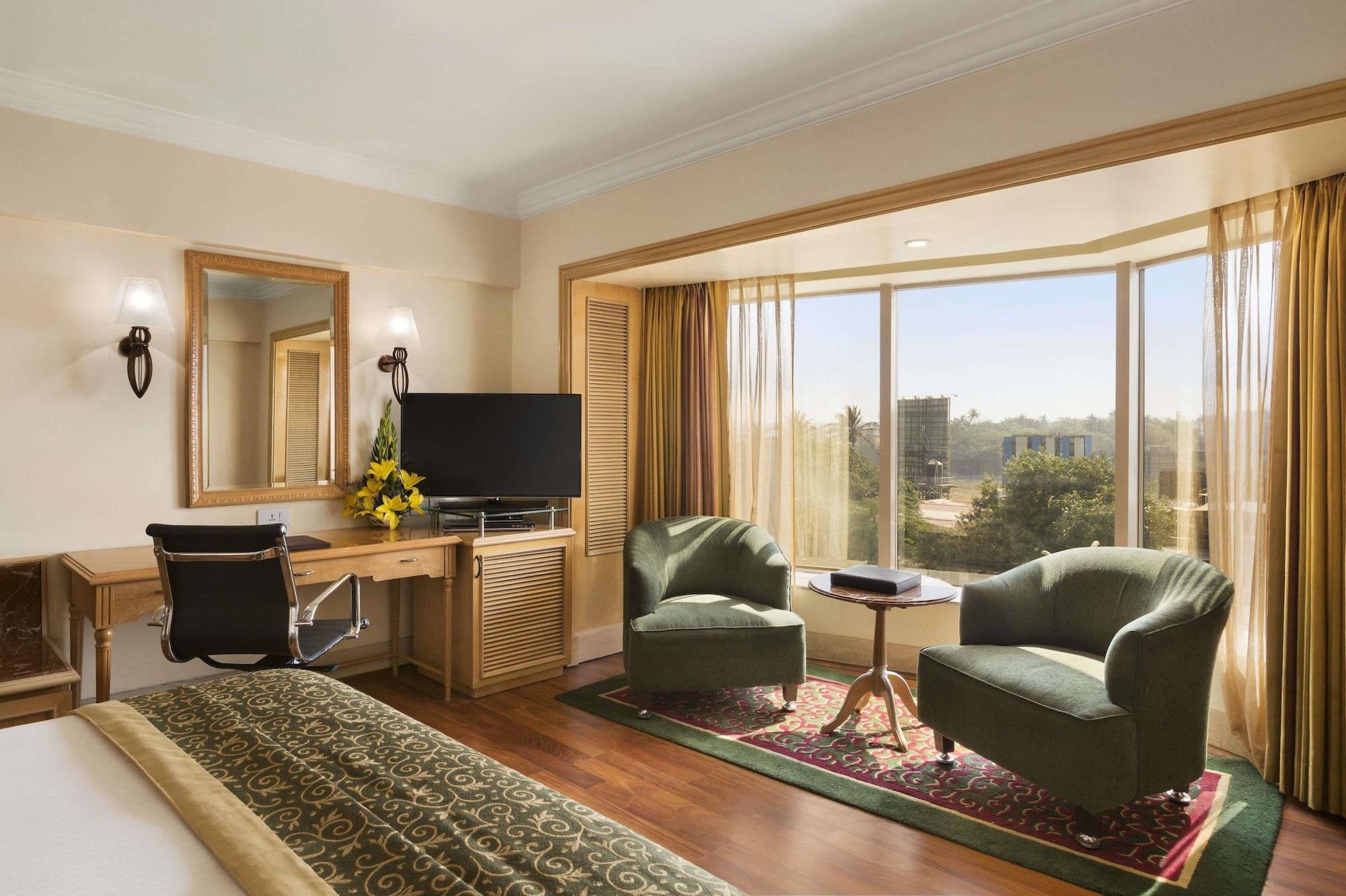 Hotel Ramada Plaza By Wyndham Palm Grove Bombay Esterno foto A room at the Taj Bengal