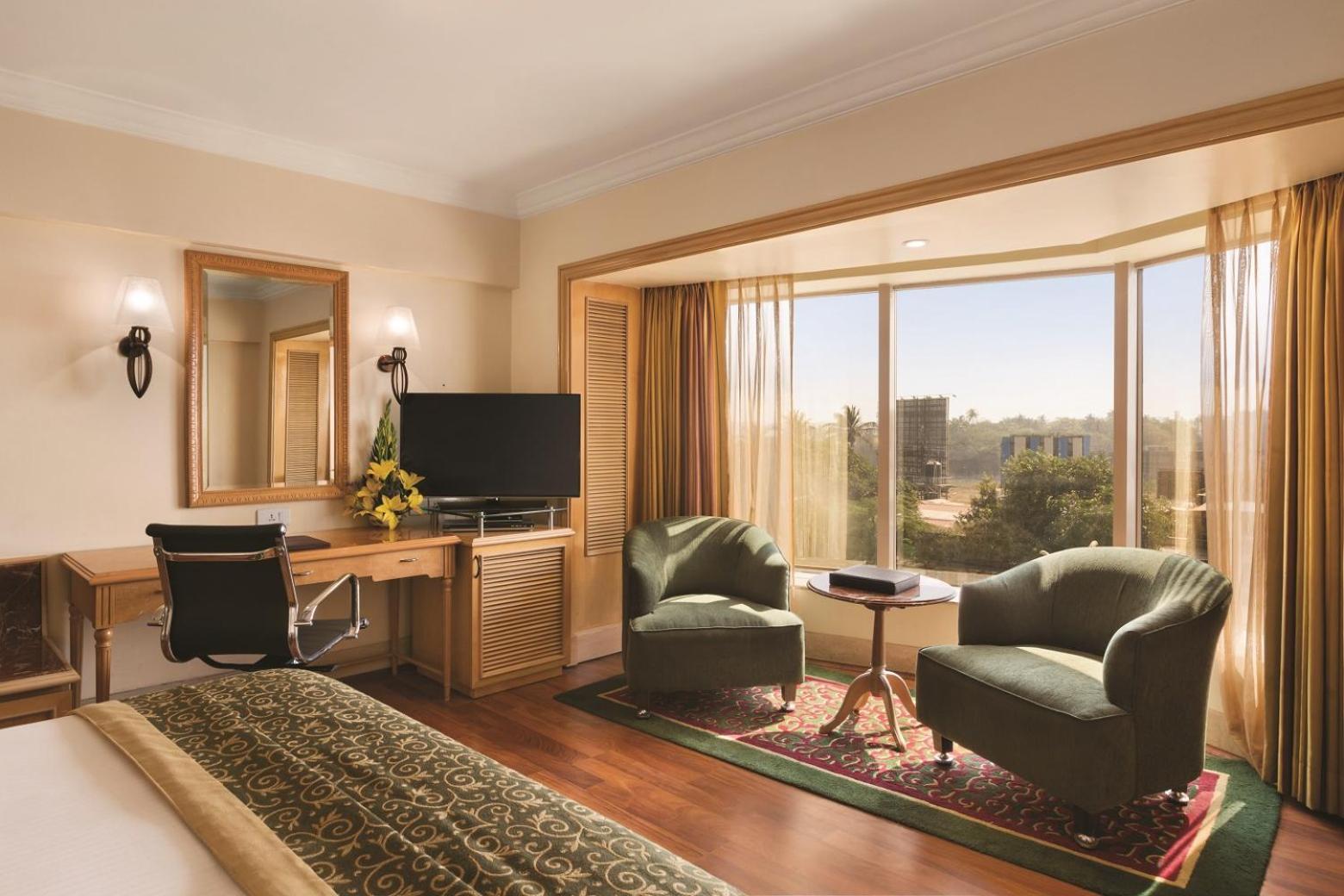 Hotel Ramada Plaza By Wyndham Palm Grove Bombay Esterno foto