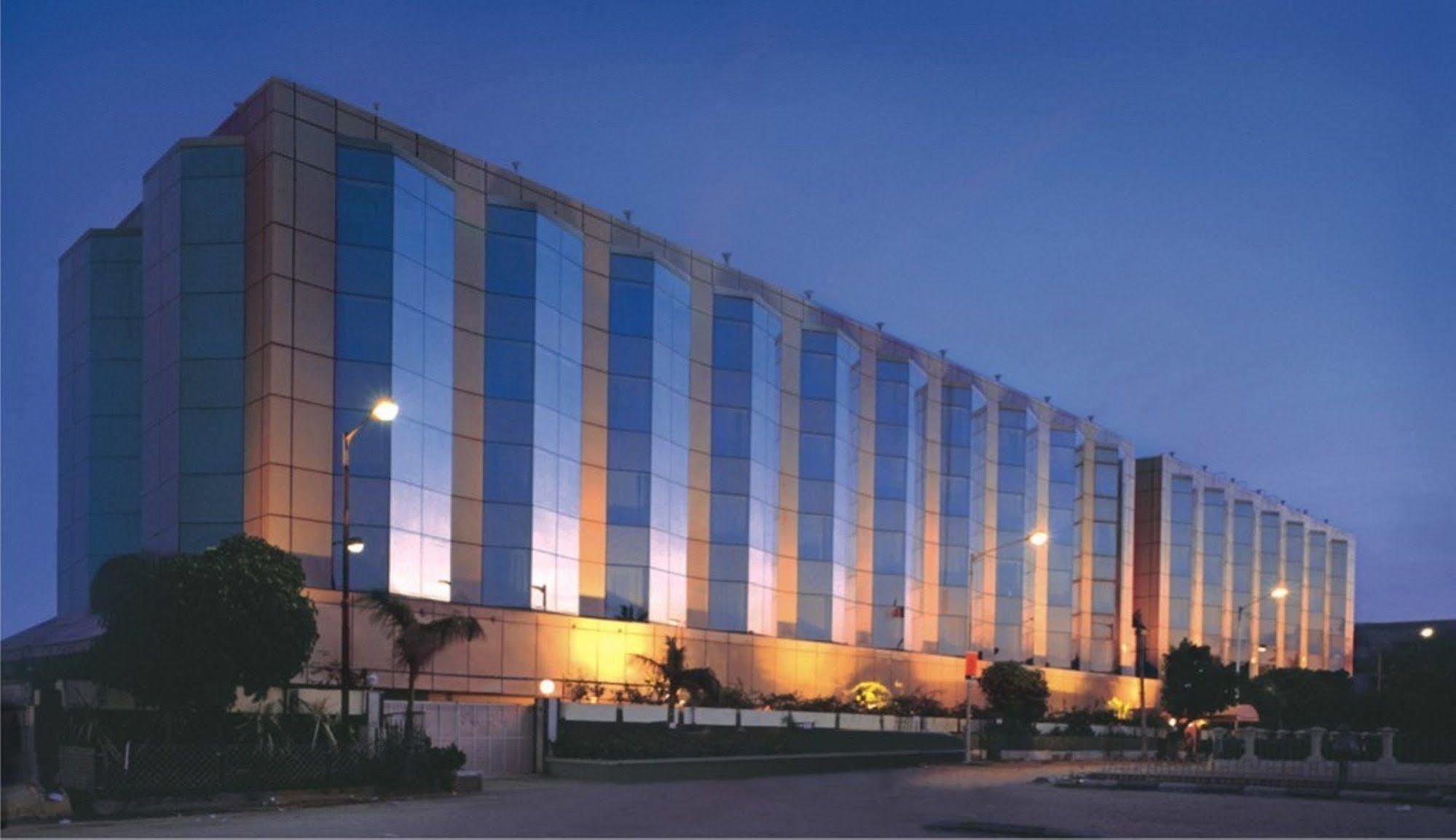 Hotel Ramada Plaza By Wyndham Palm Grove Bombay Esterno foto The 5-star Grand Hotel